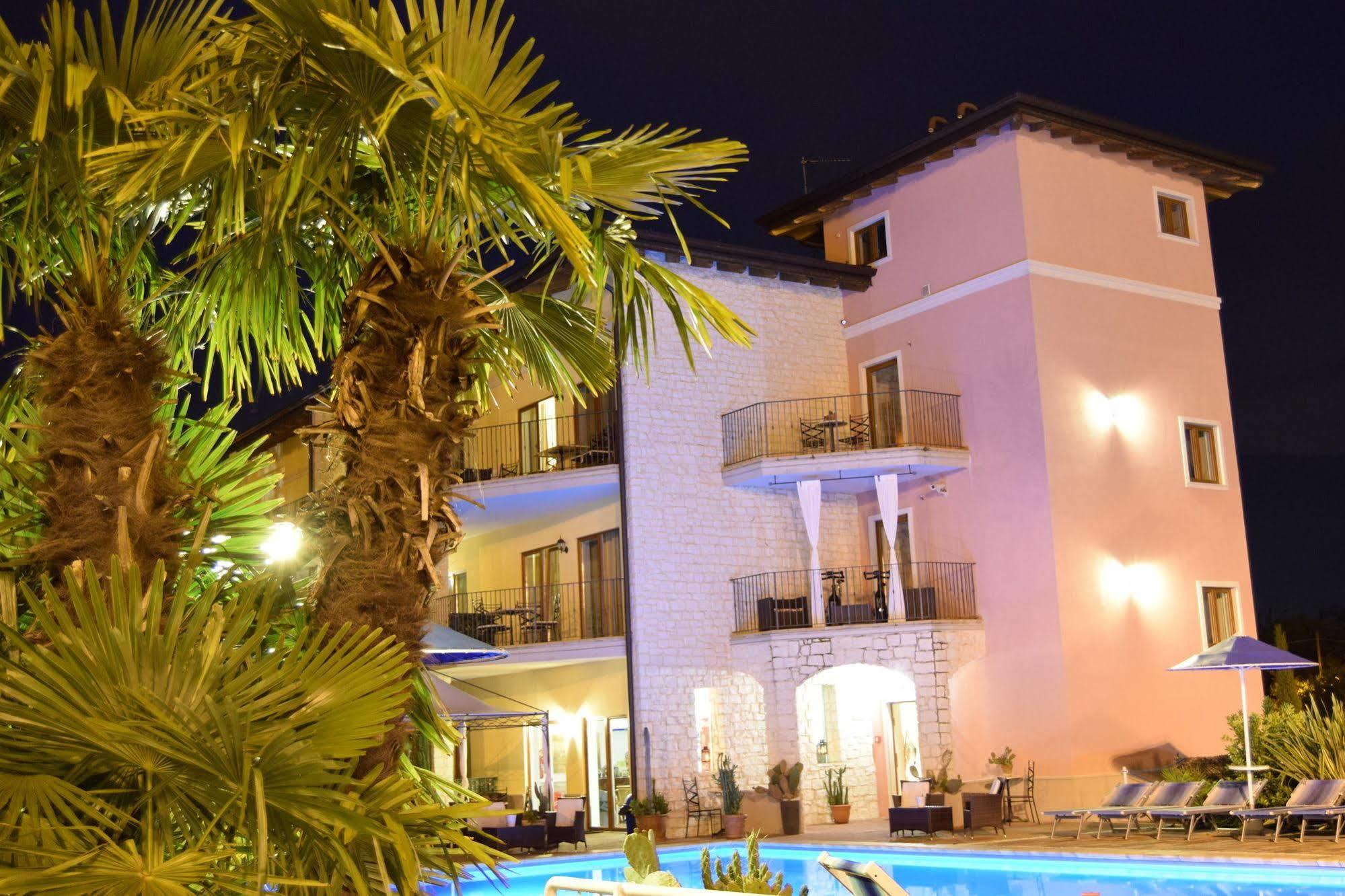 Residenza Le Due Torri Aparthotel Riva del Garda